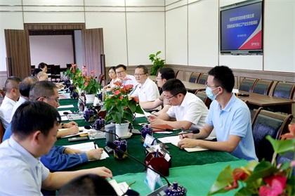 瀘州市政協(xié)調(diào)研 (2)002.jpg