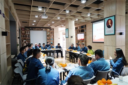 瀘天化股份公司召開(kāi)“紅色基因點(diǎn)亮強(qiáng)企之路”主題青年員工座談會(huì)