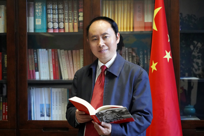 祝賀！瀘天化股份公司黨委書記、董事長(zhǎng)廖廷君被授予全國(guó)五一勞動(dòng)獎(jiǎng)?wù)拢?/></p>
                <h3>祝賀！瀘天化股份公司黨委書記、董事長(zhǎng)廖廷君被授予全國(guó)五一勞動(dòng)獎(jiǎng)?wù)拢?/h3>
                <p class=